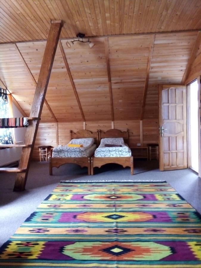 Guest House Mansarda Yaremche Dış mekan fotoğraf