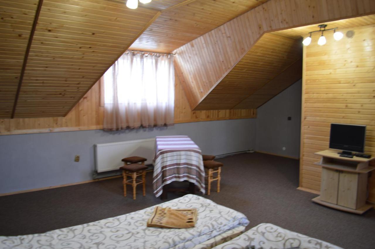 Guest House Mansarda Yaremche Dış mekan fotoğraf